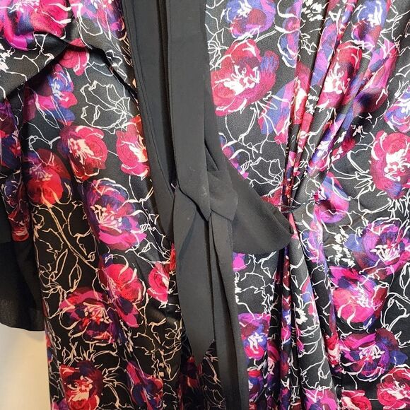 3X/4X Torrid Kimono Sleeve Midi Robe Satin Floral Black Plussize Soft Robe Tie - Picture 8 of 8